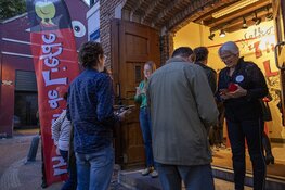 "Volle bak" bij voorstelling Theo Maassen. Gemeente Haarlem houdt situatie in de gaten
