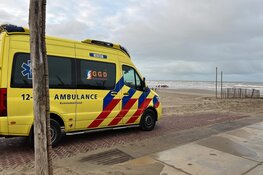 Overleden persoon aangetroffen op strand Zandvoort