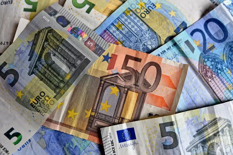 Extra geld voor financieel kwetsbare huishoudens