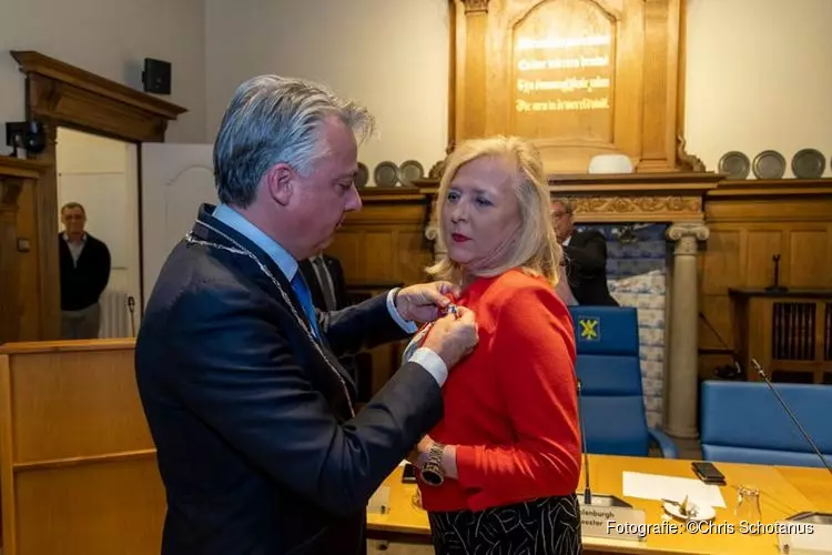 Lintjes voor 3 vertrekkende Zandvoortse raadsleden