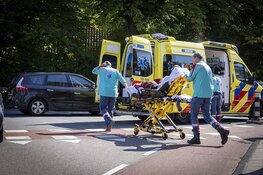 Scooterrijdster gewond bij ongeval Korte Kleverlaan Bloemendaal