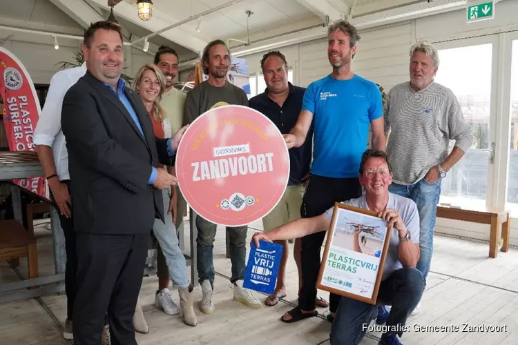Twaalf strandpaviljoens met Plasticvrije Terrassen