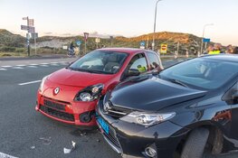 Aanrijding met schade op Zeeweg