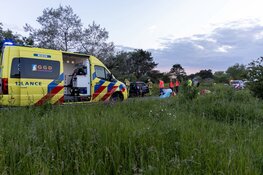 Auto crasht op Zeeweg in Overveen