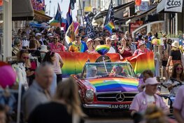 Pride at the Beach tocht 2024 door Zandvoort
