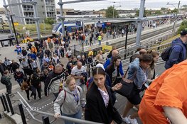 Drukte op station Zandvoort voor Formule 1 weekend