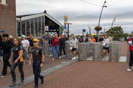 Drukte op station Zandvoort voor Formule 1 weekend