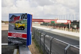 Eerste exemplaar Michel Vaillant - Dossier Circuit Zandvoort feestelijk overhandigd aan Bernhard van Oranje