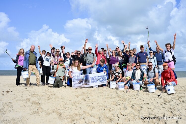 Stichting De Noordzee haalt 4.633 kilo en 51.863 peuken van Noordzeestranden