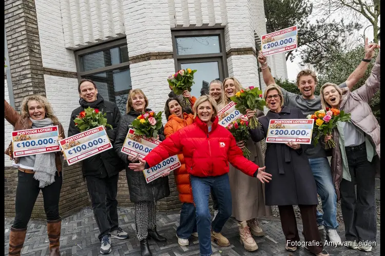 Inwoners Zandvoort winnen SuperPostcodeprijs van 1 miljoen euro