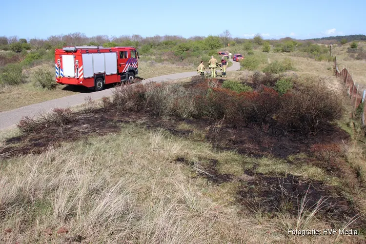 Brand in heide bij Zandvoort