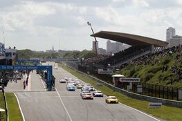 DTM op Circuit Zandvoort met Robin Frijns aan de start
