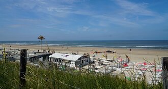 Zandvoort onderzoekt strengere regels voor woningverhuur via Airbnb
