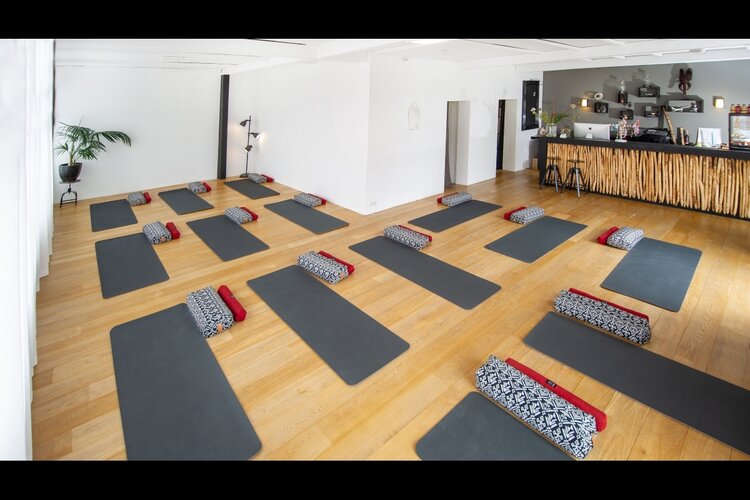 Zenzo Yoga studio in Zandvoort, Yoga voor iedereen...en nog veel meer..