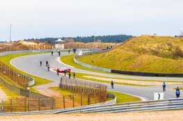 Fiets over het Formule 1-circuit van Zandvoort