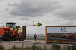 Sportauto crasht en vliegt in brand op Circuit Zandvoort
