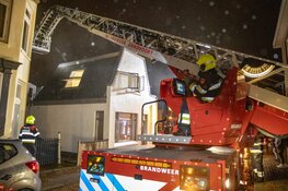 Veel rookontwikkeling bij brand aan de Stationsstraat in Zandvoort