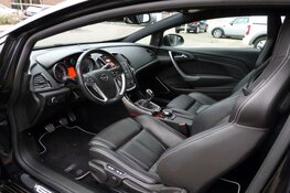 Te koop aangeboden: Opel Astra GTC OPC 2.0 Turbo
