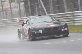 Coureur Mark Jobst kan het amper geloven: twee keer racewinst bij debuut in Supercar Challenge!