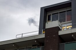 Witte rook zorgt voor brandmelding flat Lorentzstraat Zandvoort