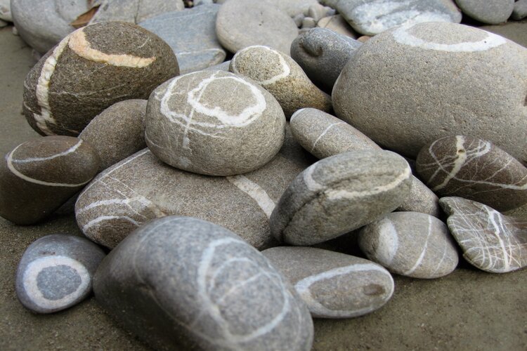 Een steen als symbool rond de dood